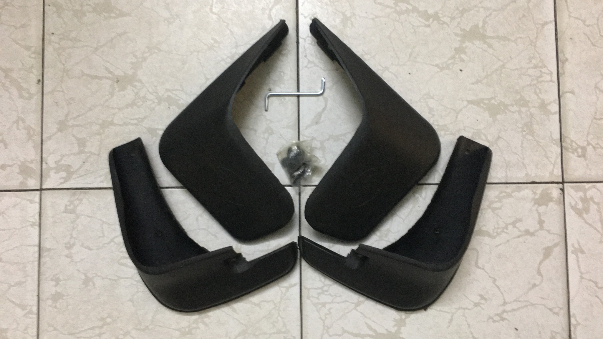 Bộ chắn bùn bánh xe byd f0