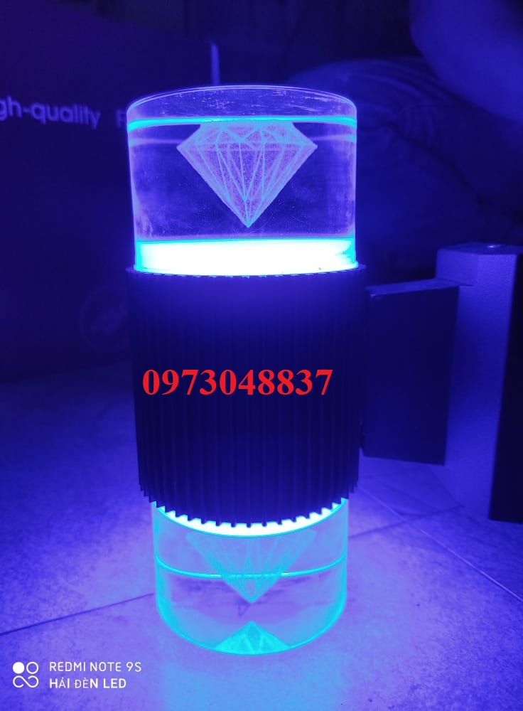 Đèn gắn tường pha lê đổi màu ngoài trời chịu nước