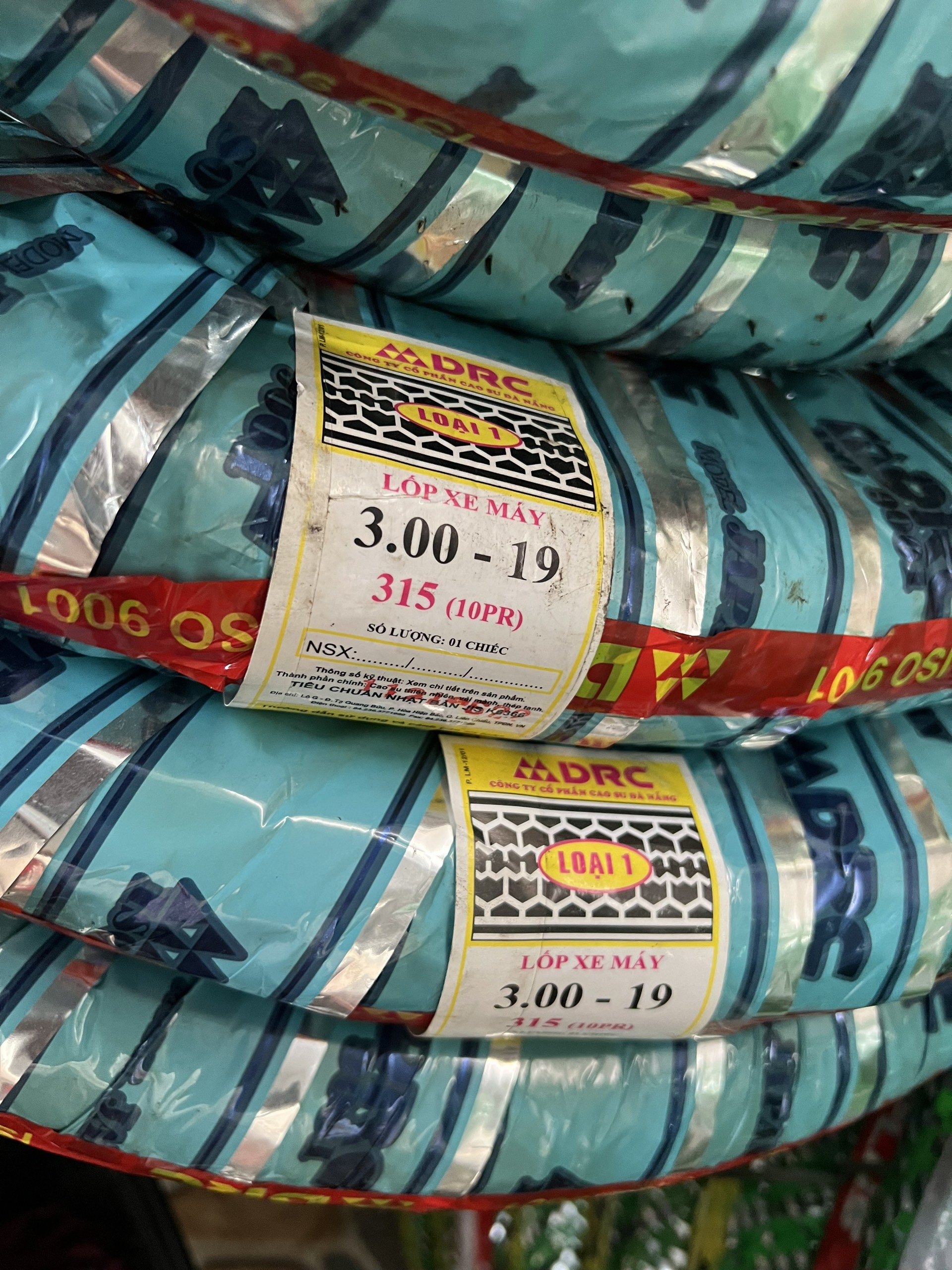 Lốp Xe Ba Gác, Xe Bò 3.00-19 DRC