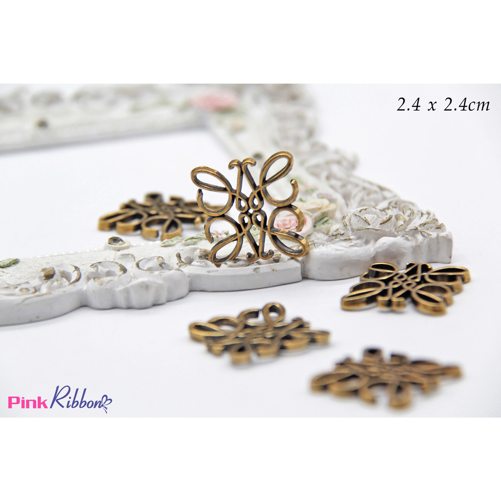 Charm Họa Tiết Mạ Xi Vàng 2.4Cm