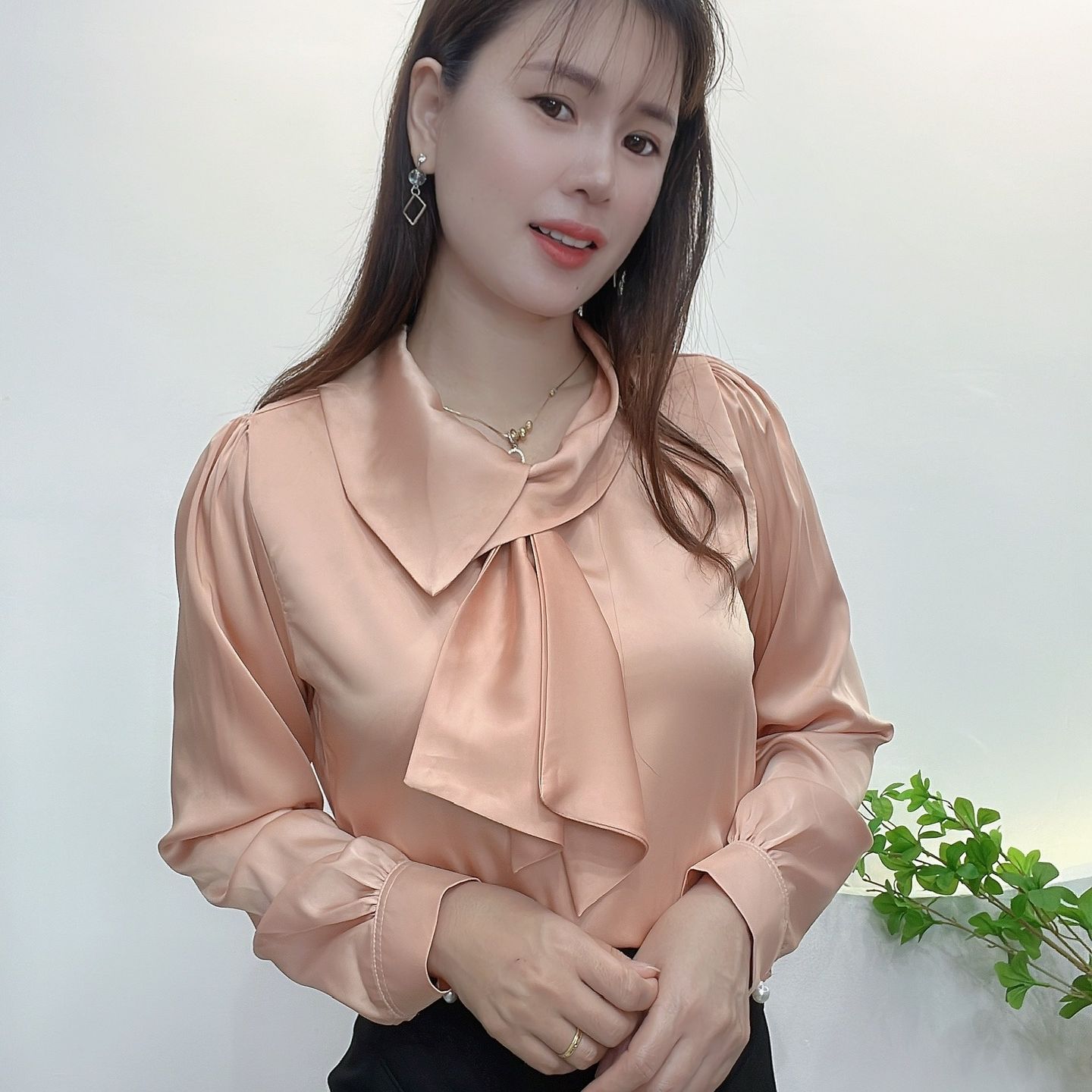 AM44 - [ẢNH VÀ VIDEO TỰ CHỤP] ÁO KIỂU TIỂU THƯ SANG TRỌNG