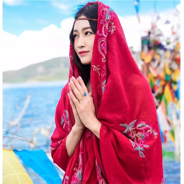 [HCM]Khăn choàng thêu khăn choàng du lịch biển