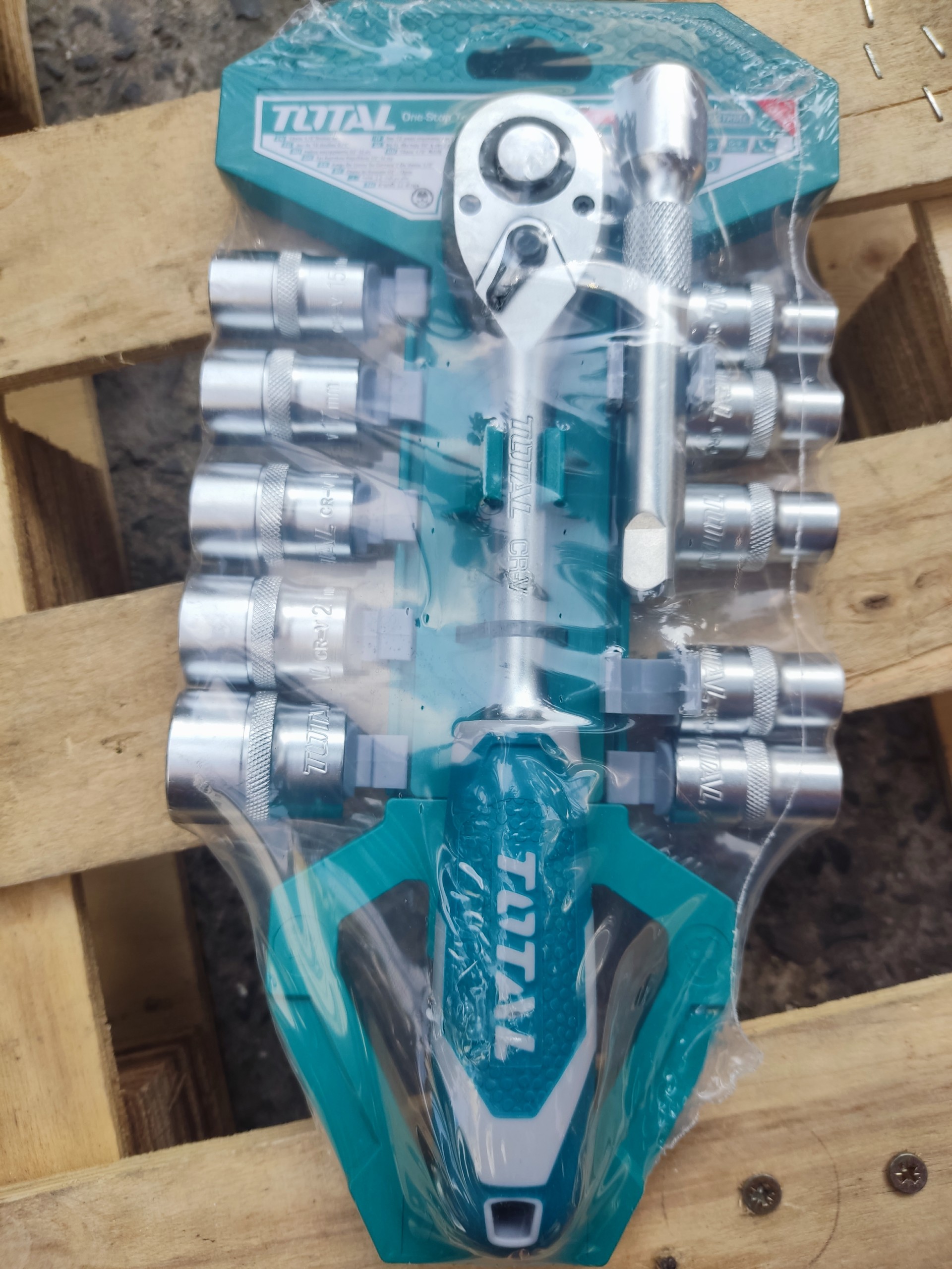 Bộ 12 Cái Socket 1/2" & Cần 2 Chiều Tht141121 Total