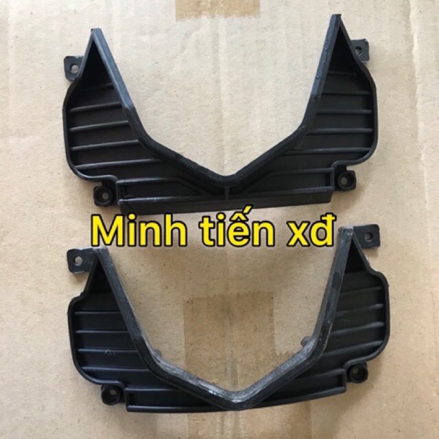 Nhựa đỡ đèn xe máy điện xmen