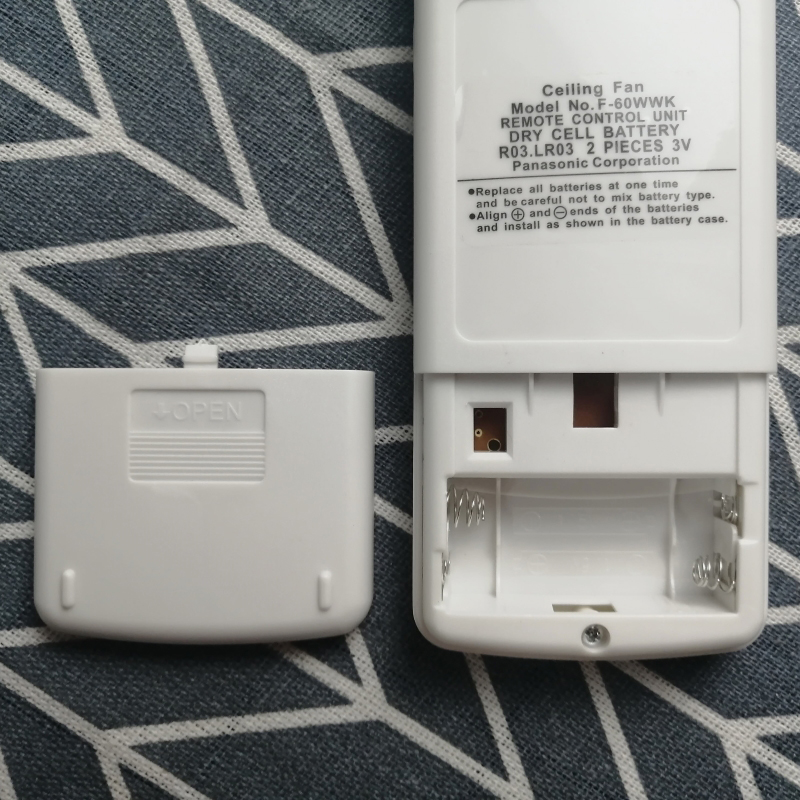 Điều khiển quạt trần PANASONIC loại 5 cánh
