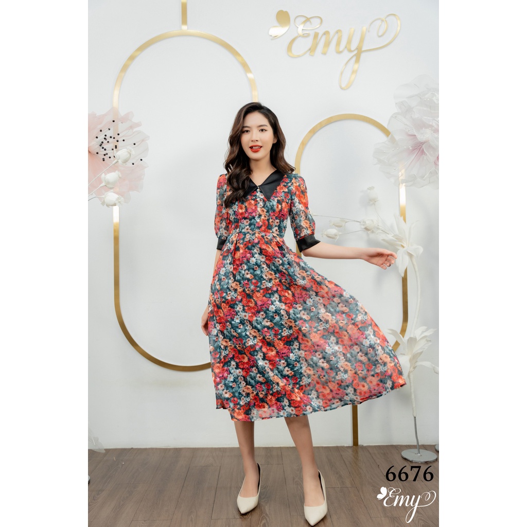 Đầm EMY EM6676 Xoè Phối Lá Cổ