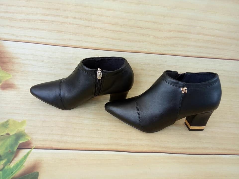 Giày boot nữ ROSATA gót vuông 5cm sang trọng RO178