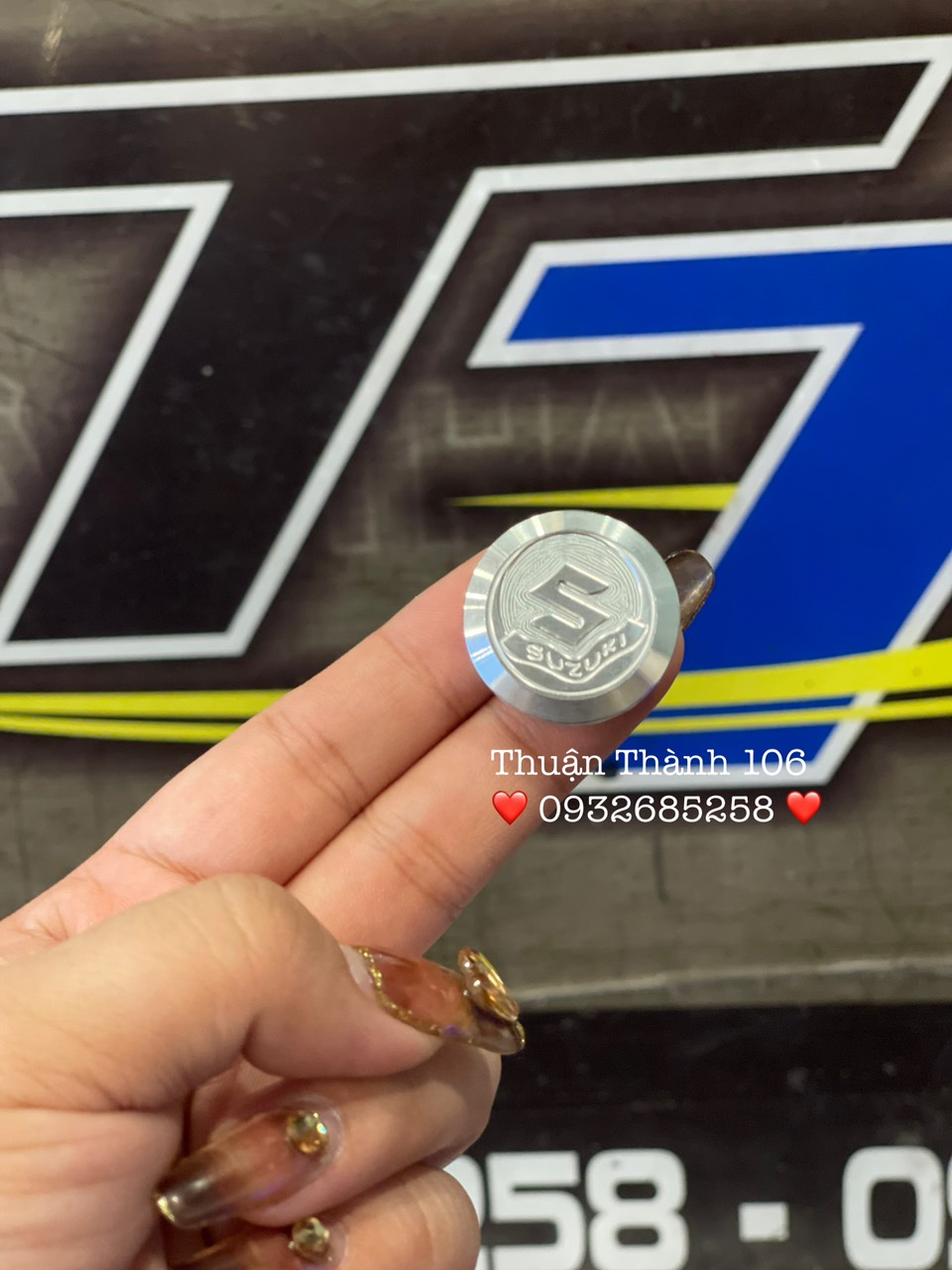 Nút đậy kiếng CNC sport xipo rgv