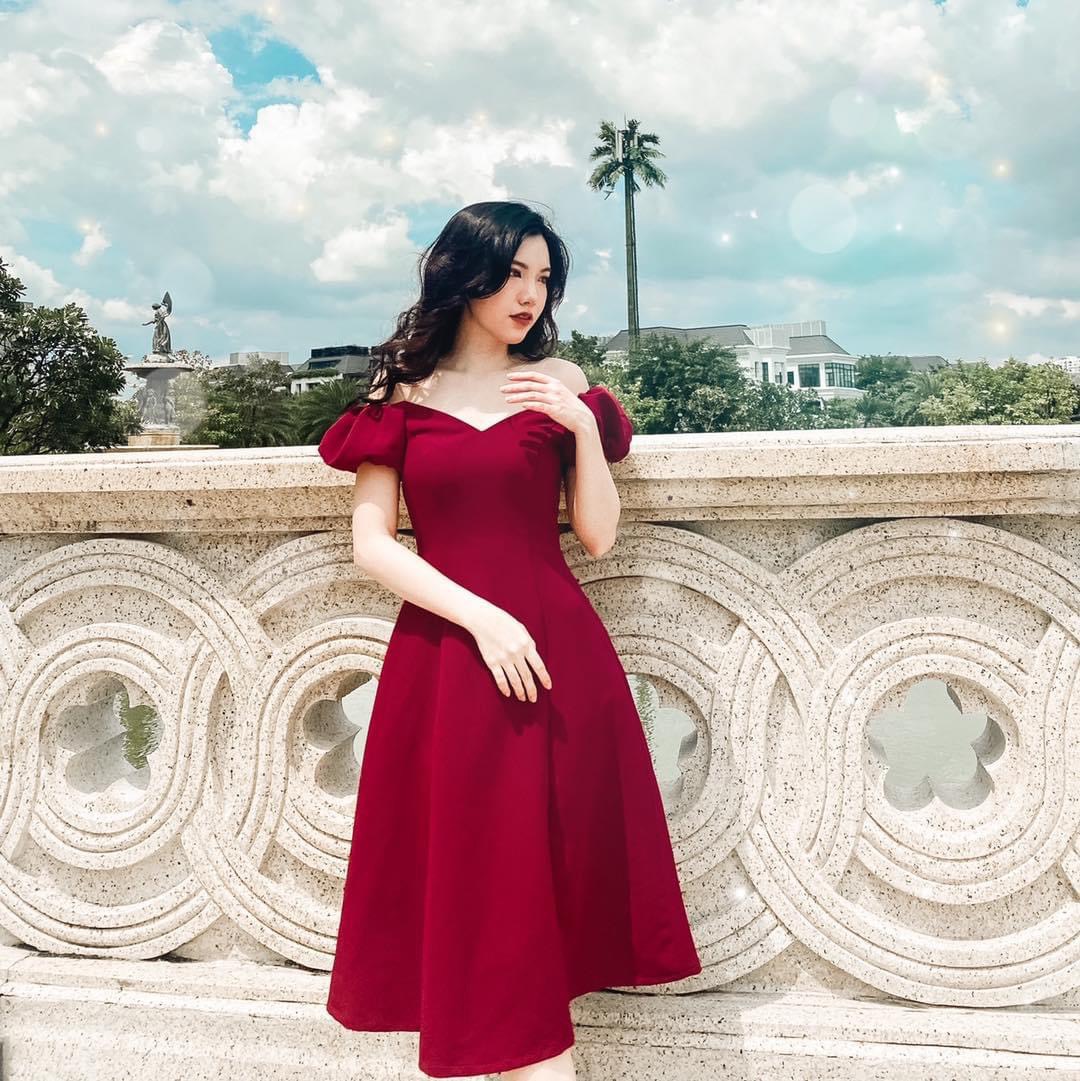 ĐẦM LỆCH VAI TAY PHỒNG SANG CHẢNH