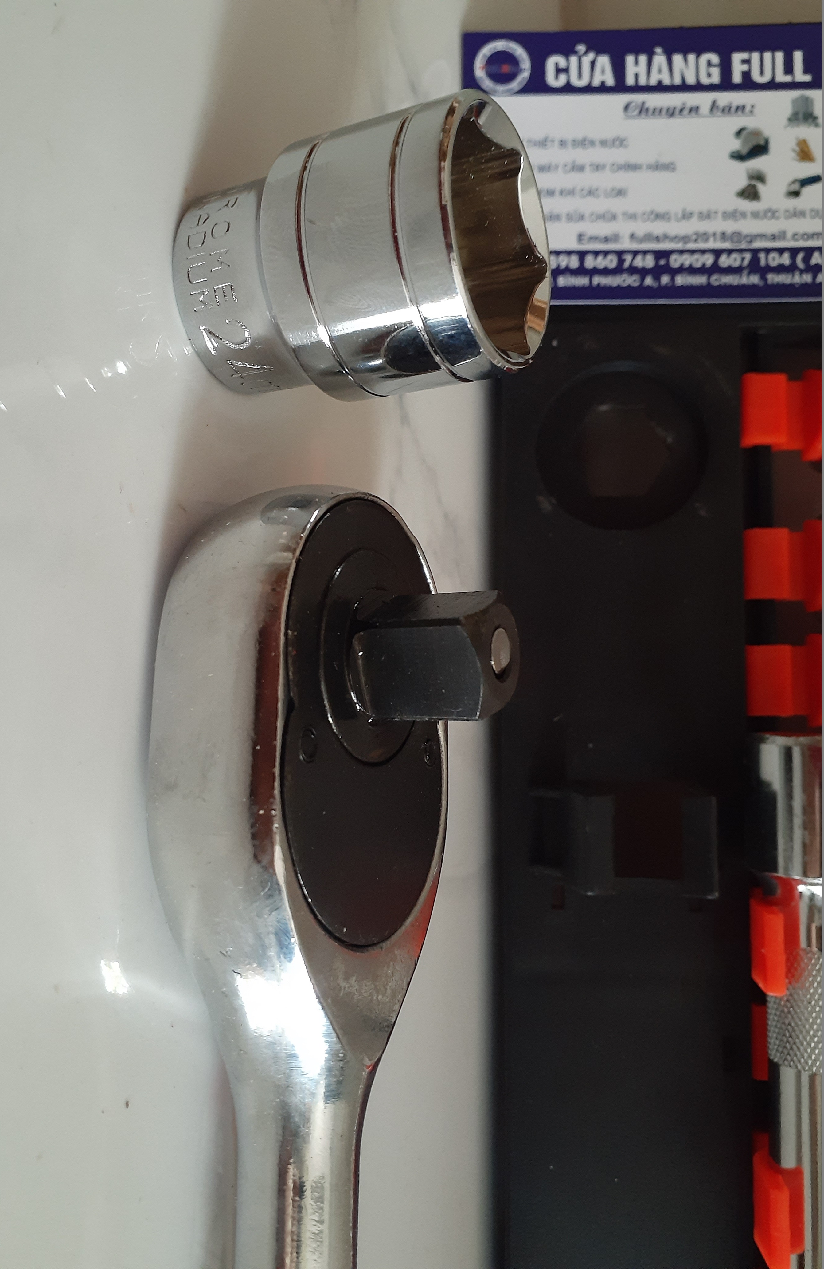 Bộ tuýp cần tự động CHROME VANADIUM 12 chi tiết