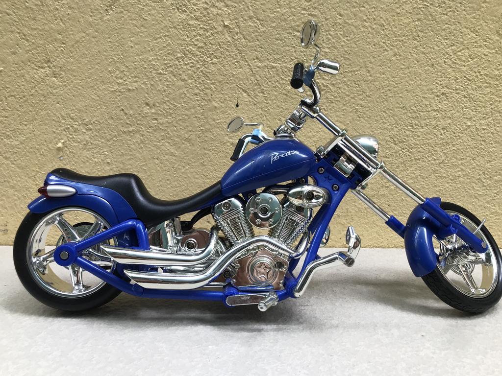 Mô hình xe mô tô Harley Davision cổ- 1:6