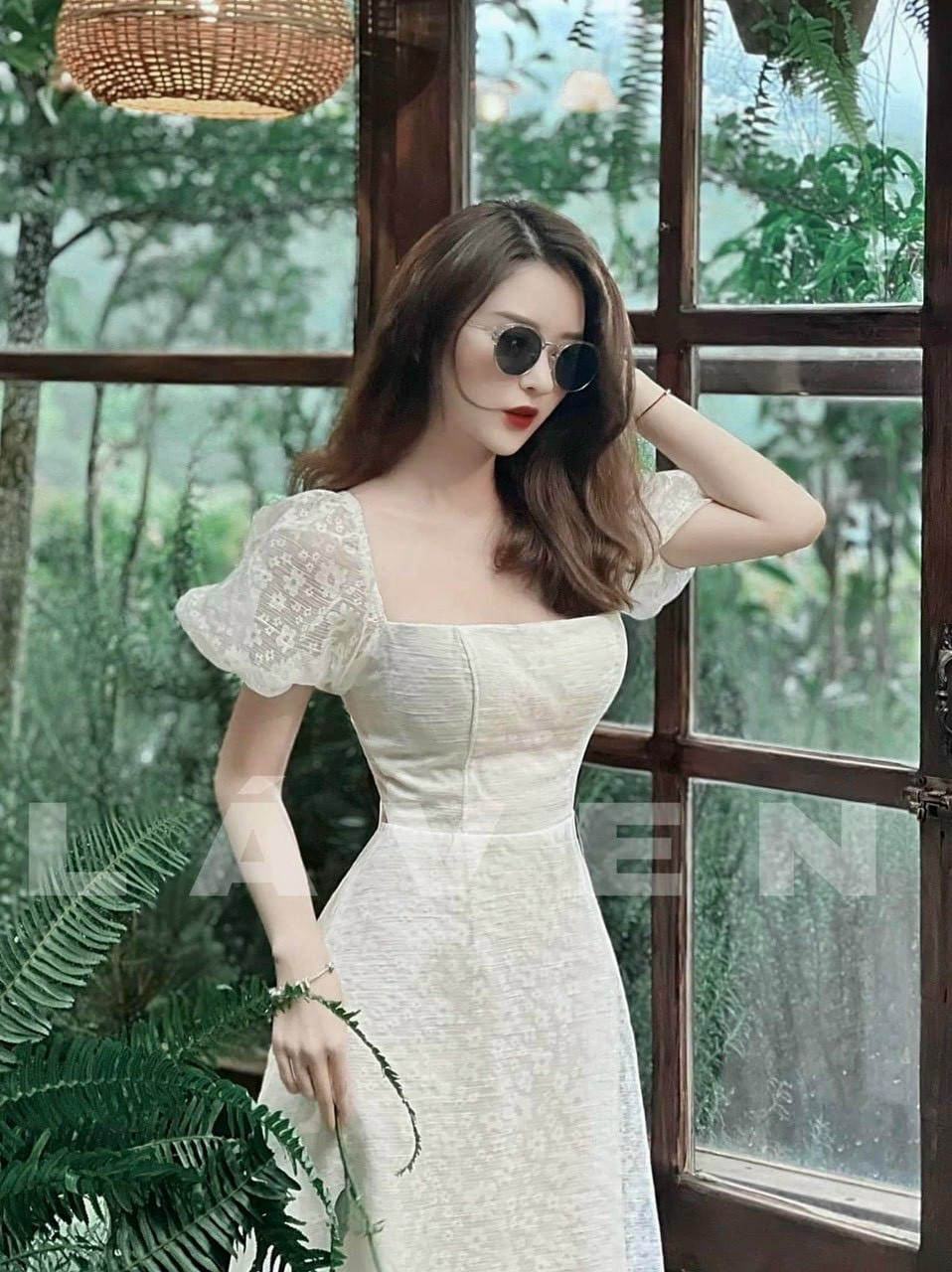 [HÀNG ĐẸP] Đầm Trắng Midi Hoa Nổi Cổ U Tay Bồng