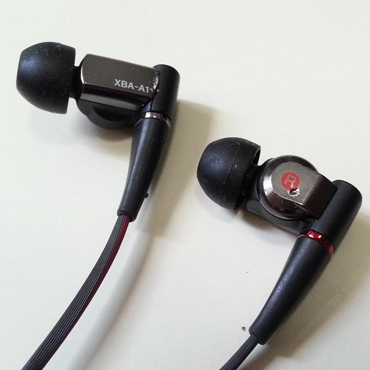 Tai nghe nhét tai Sony XBA-A1AP