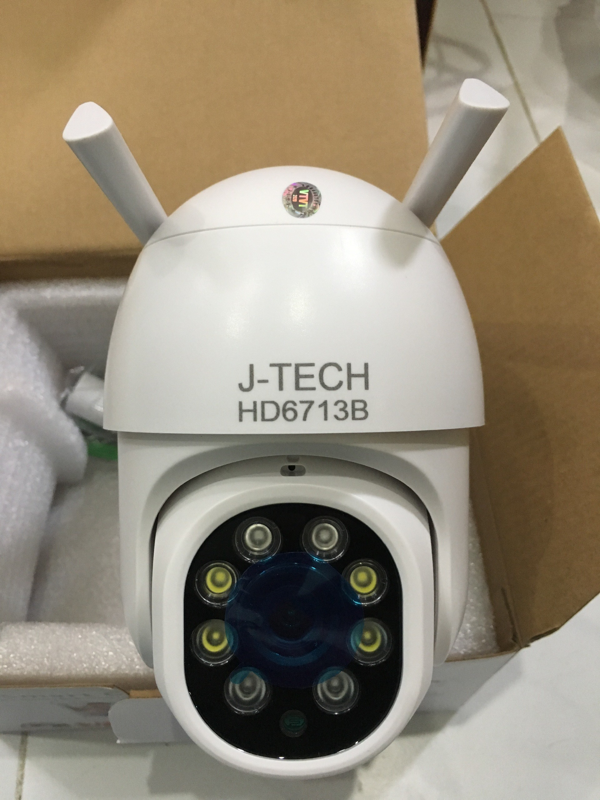 [HCM]CAMERA WIFI IP J-TECH HD6713B (2MP XOAY SMART LIGHT)