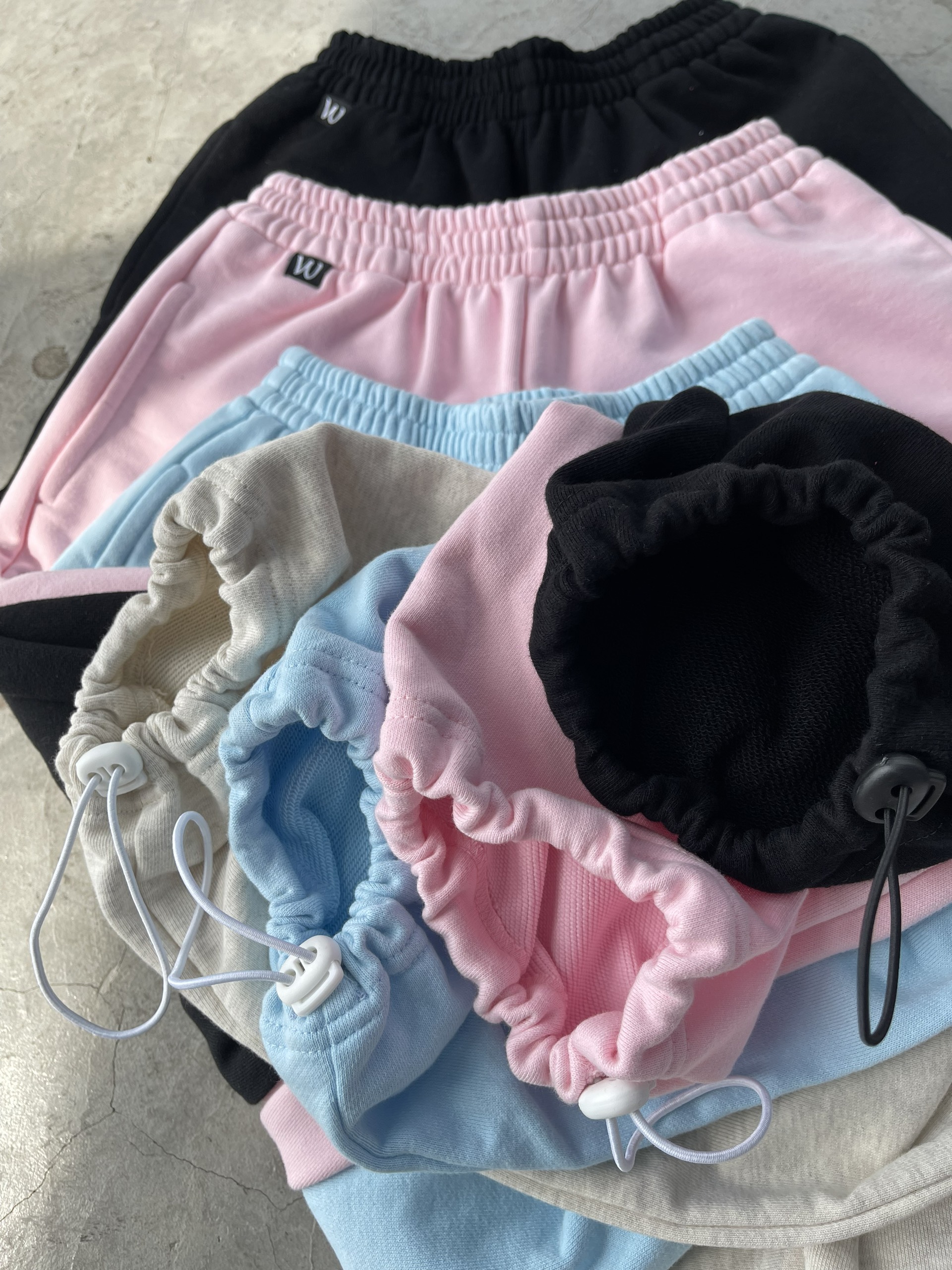 Quần Jogger Rút dây Thêu Wanderlust