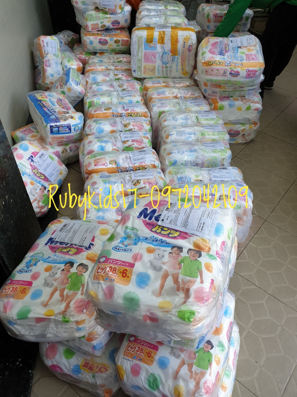[HCM][THÊM MIẾNG] Bỉm/tã dán Merries nội địa Nhật NB90+6/S82+6/M64+4/L54+4