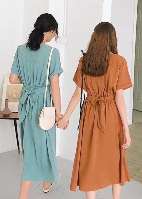 [HCM]Đầm 4 nút trắng thắt eo
