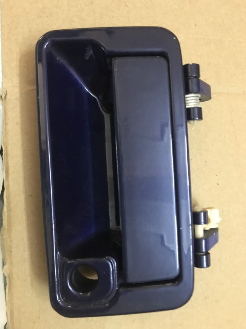 Tay mở cốp ngoài Suzuki Wagon R+