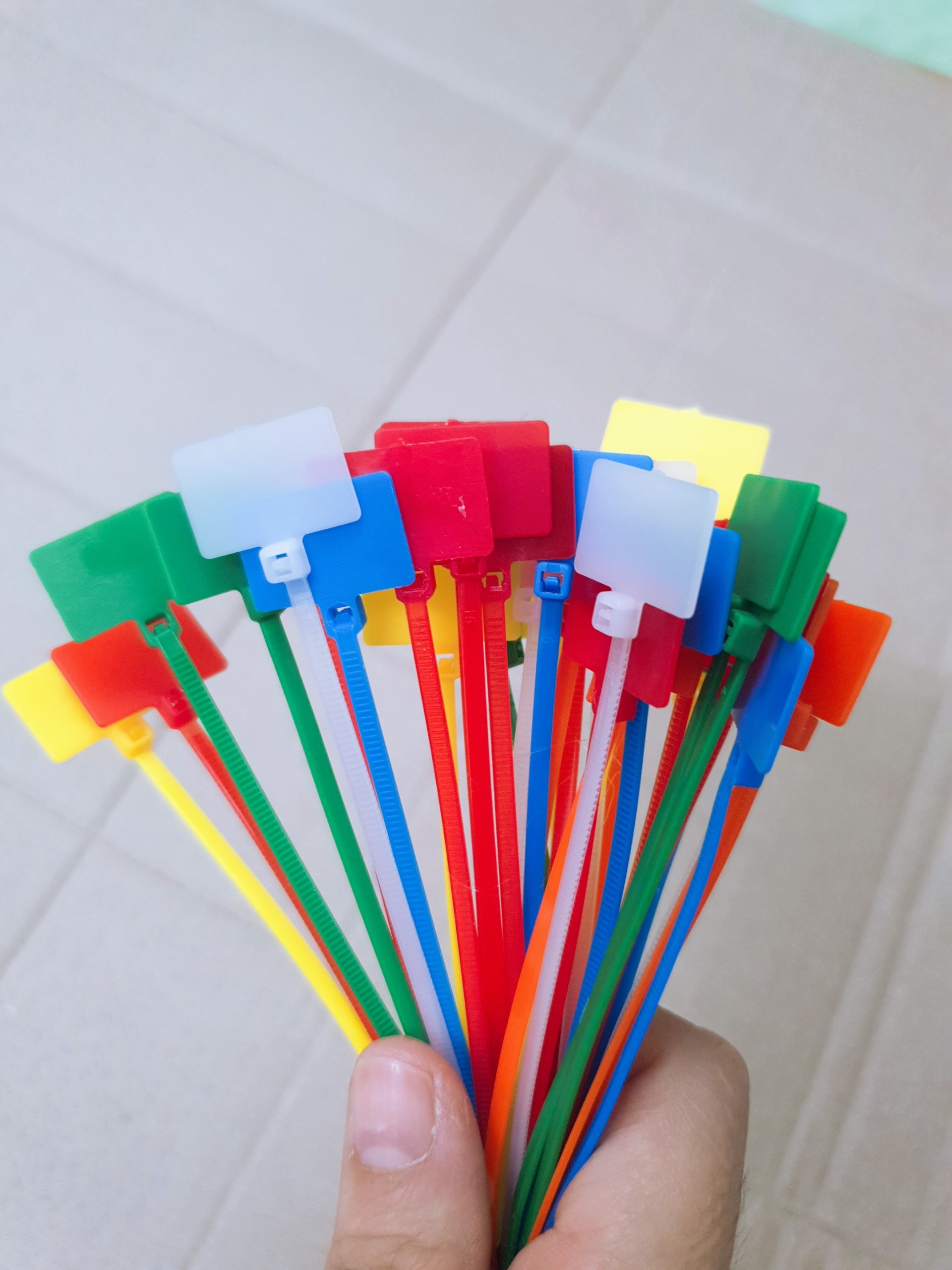 100 Dây Rút Nhựa 100mm Dùng Để Đánh Dấu