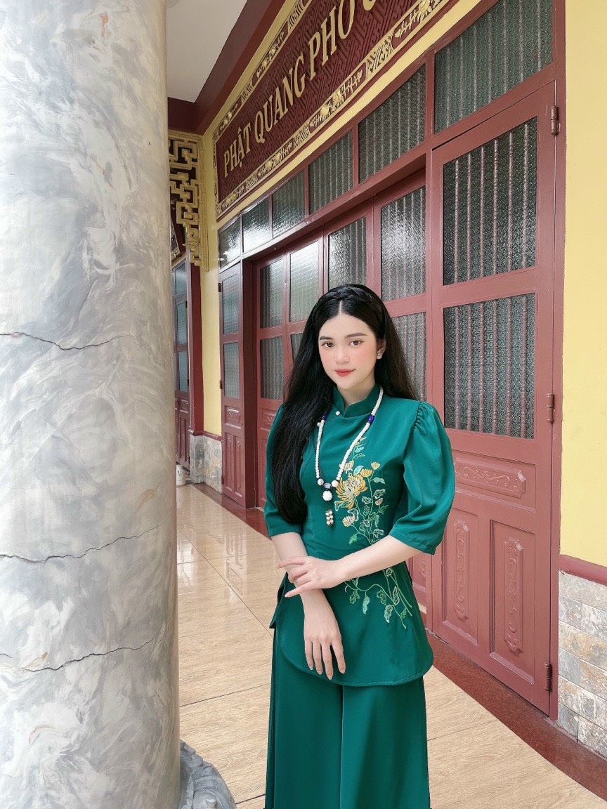 Đồ Lam Đi Chùa # Mẫu lụa sẫm cúc ngọc # Quần Áo Nữ