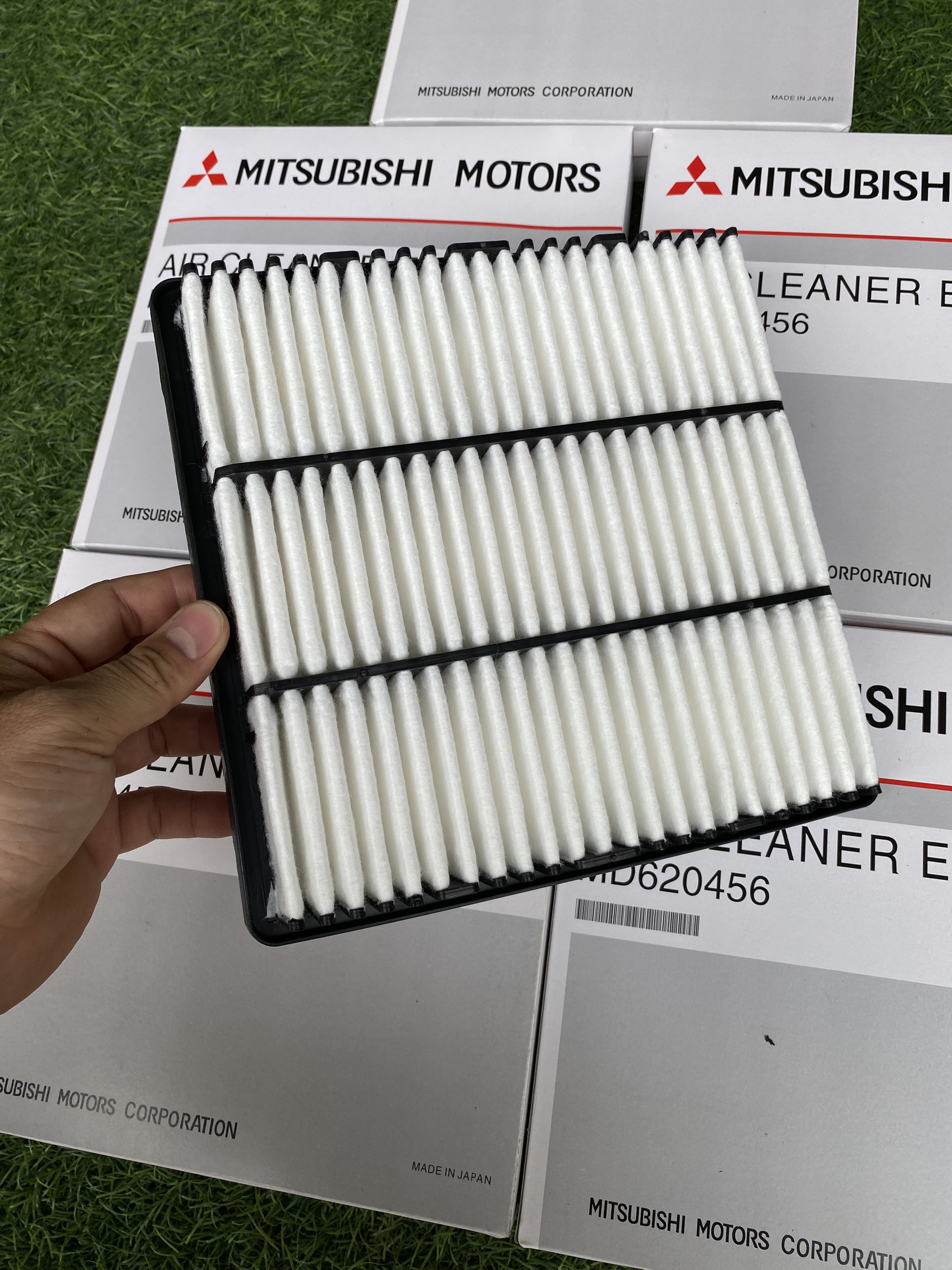 Lọc gió động cơ mitsubishi jolie béc