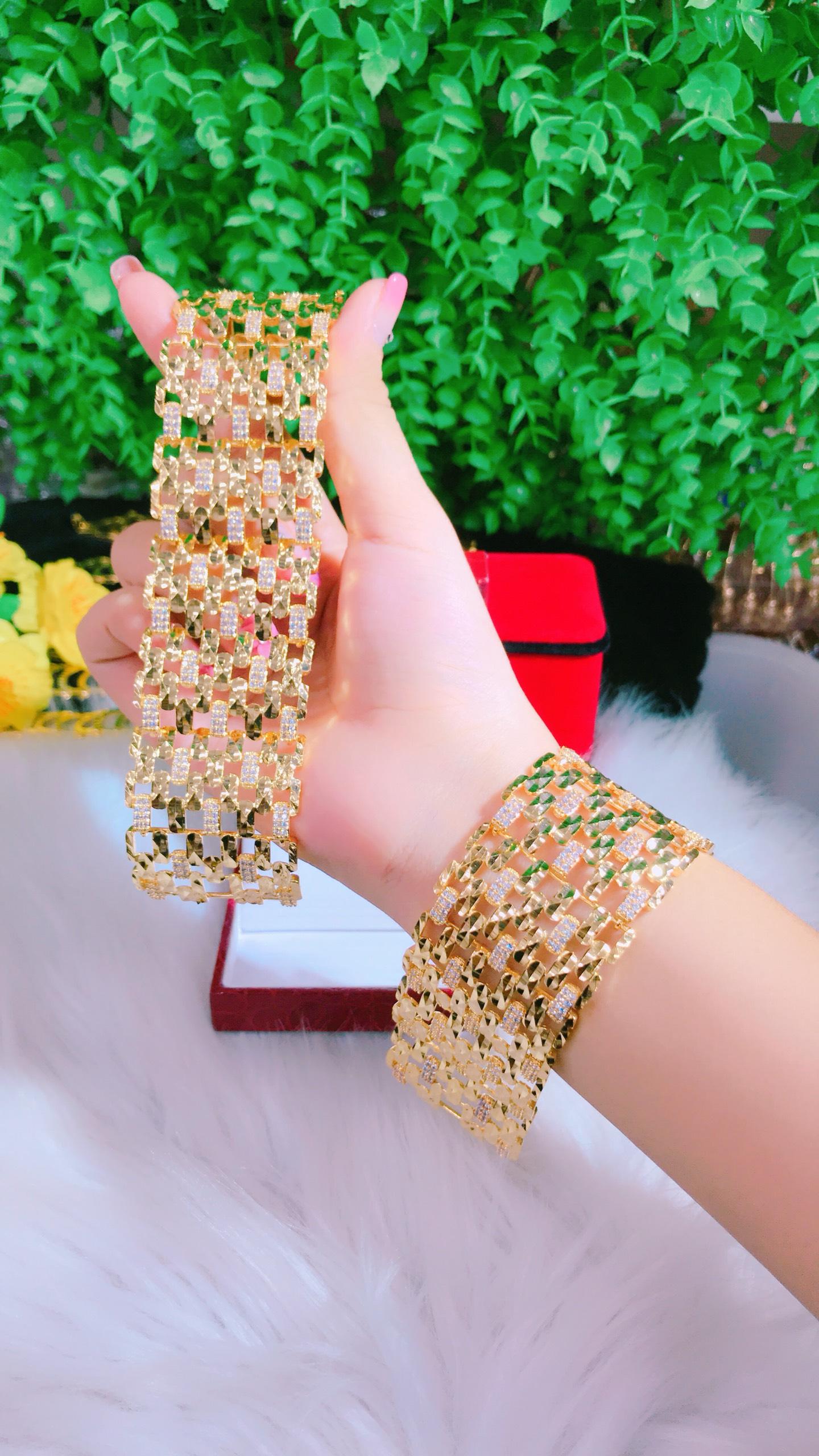 Givishop - L030630 - Thiết kế thời thượng phù hợp với mọi lứa tuổi, lac tay dep vang 18k, vong deo tay nu vang 18k, lac vang dep, lac deo tay vang 18k, lac tay vang