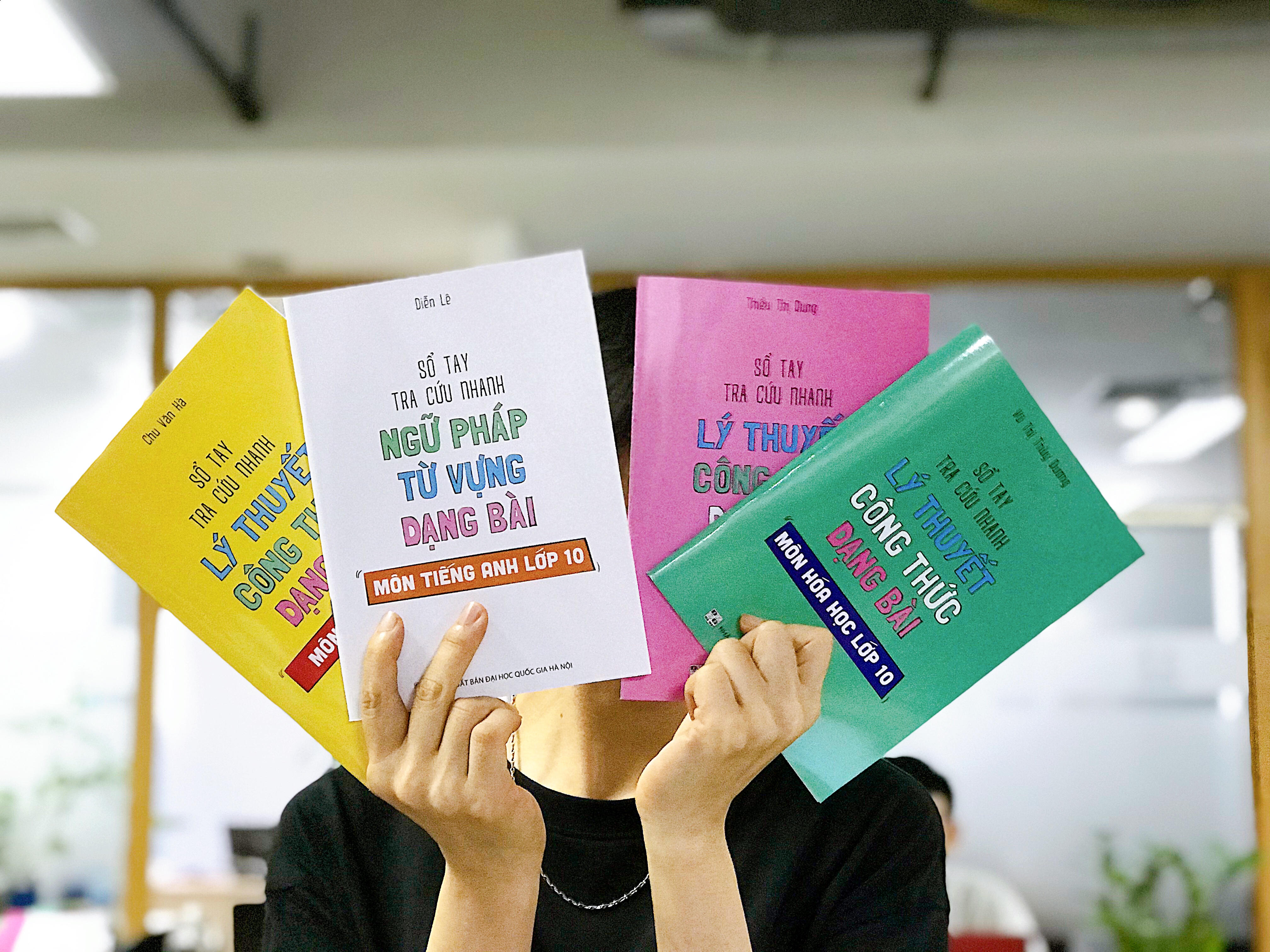 Sổ tay tra cứu nhanh môn Tiếng Anh lớp 10