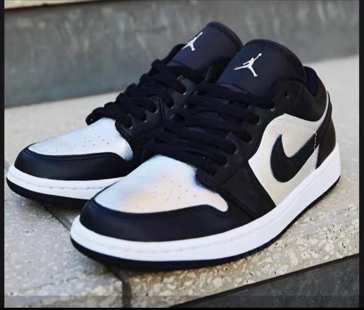 Giày sneaker JD1 Đen Trắng LEZAZA