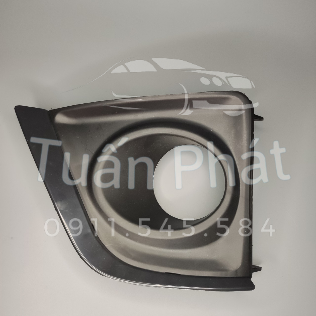 Ốp Đèn Gầm Xe Toyota Altis 2014-2017