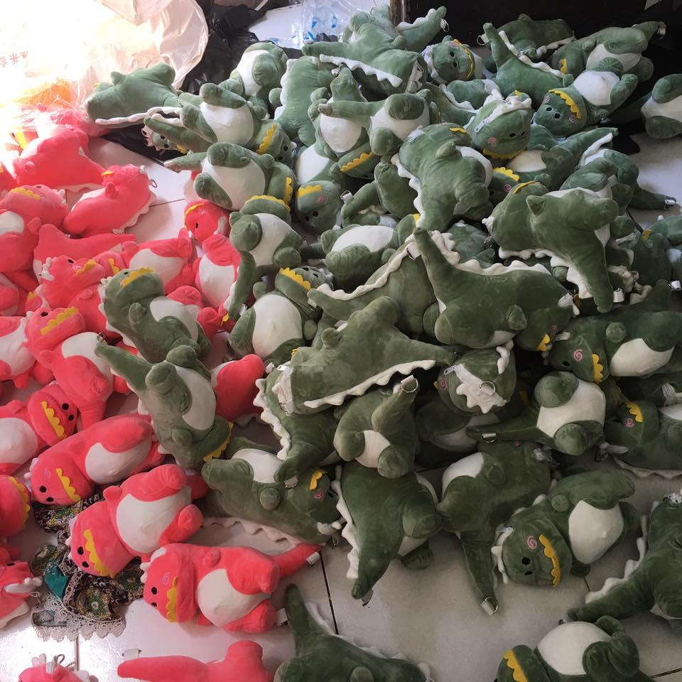 Túi đeo chéo hình thú bông khủng long - DMA store