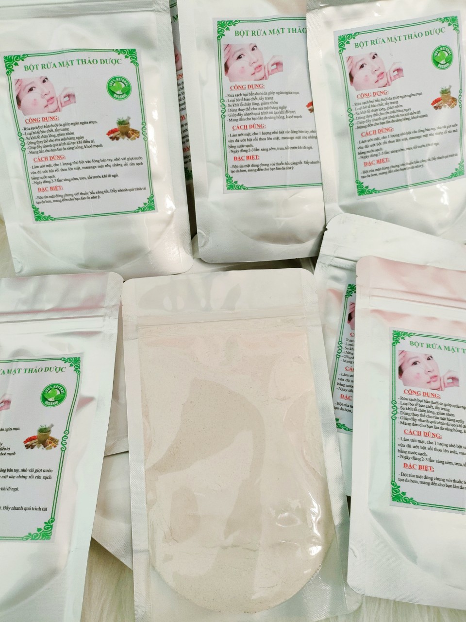 Sản phẩm Spa Bột rửa mặt Đông Y sạch sâu da nhờn, ngăn ngừa mụn, nám, dưỡng da thiên nhiên