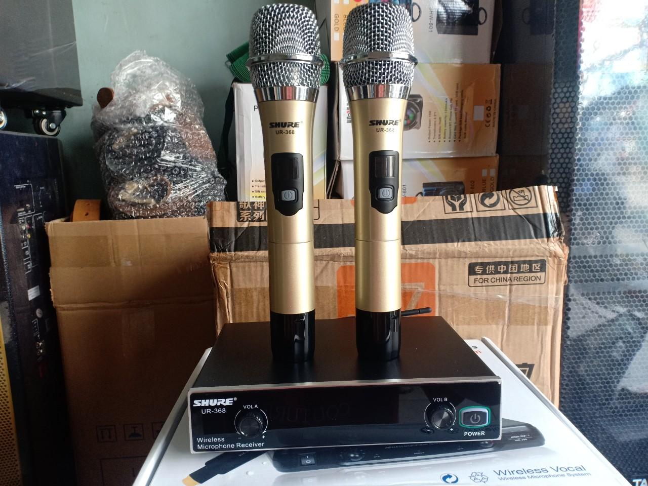 Micro SHURE UR368 Chinh Hãng Cực Hay Led 7 Màu