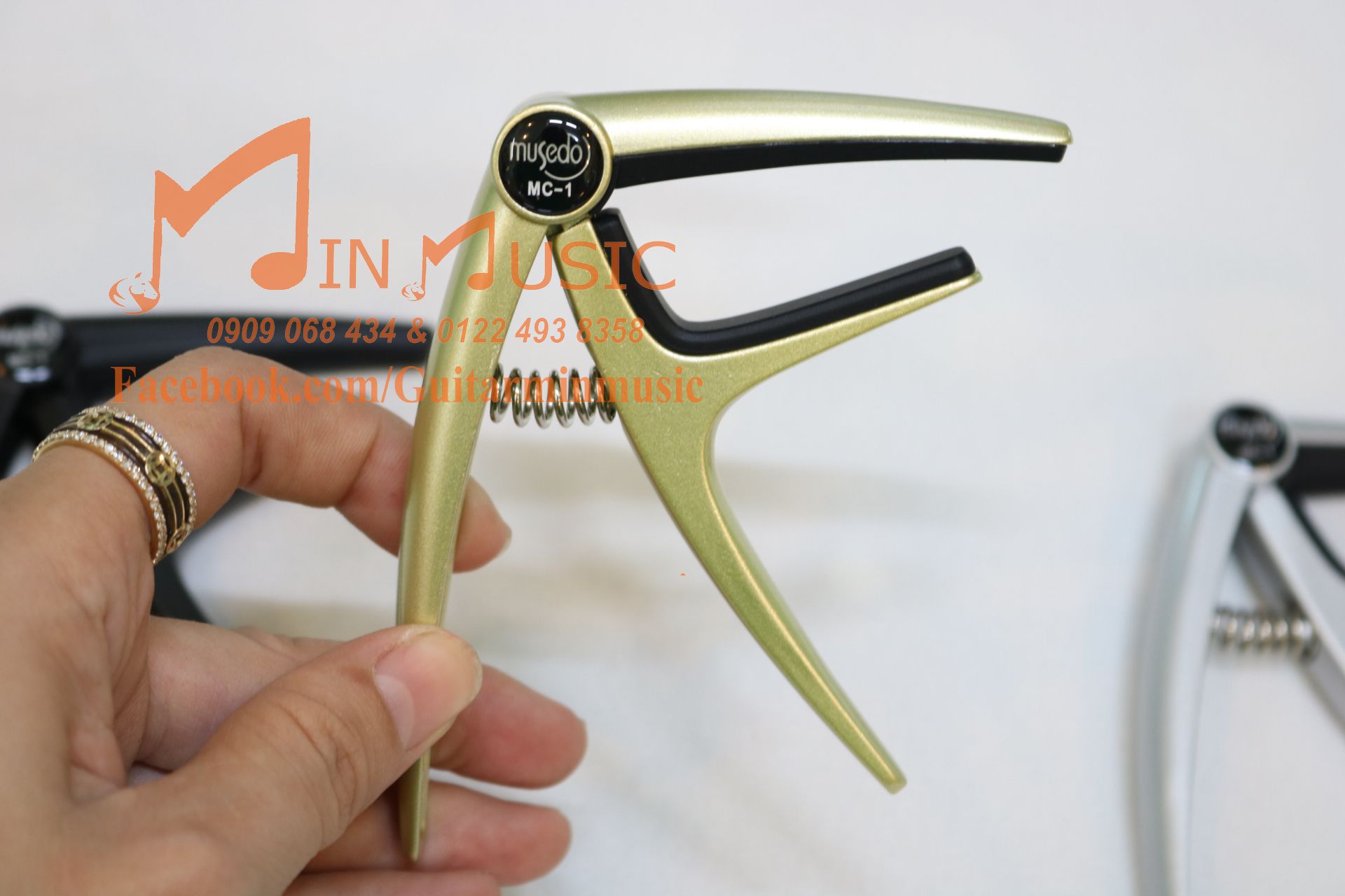 Capo guitar Acoustic Musedo MC1 (capo dùng cho đàn dây sắt)