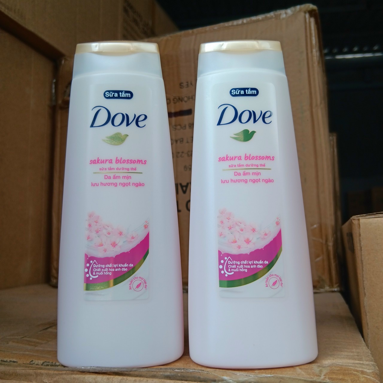 Sữa Tắm Dove Sakura Blossoms 200g