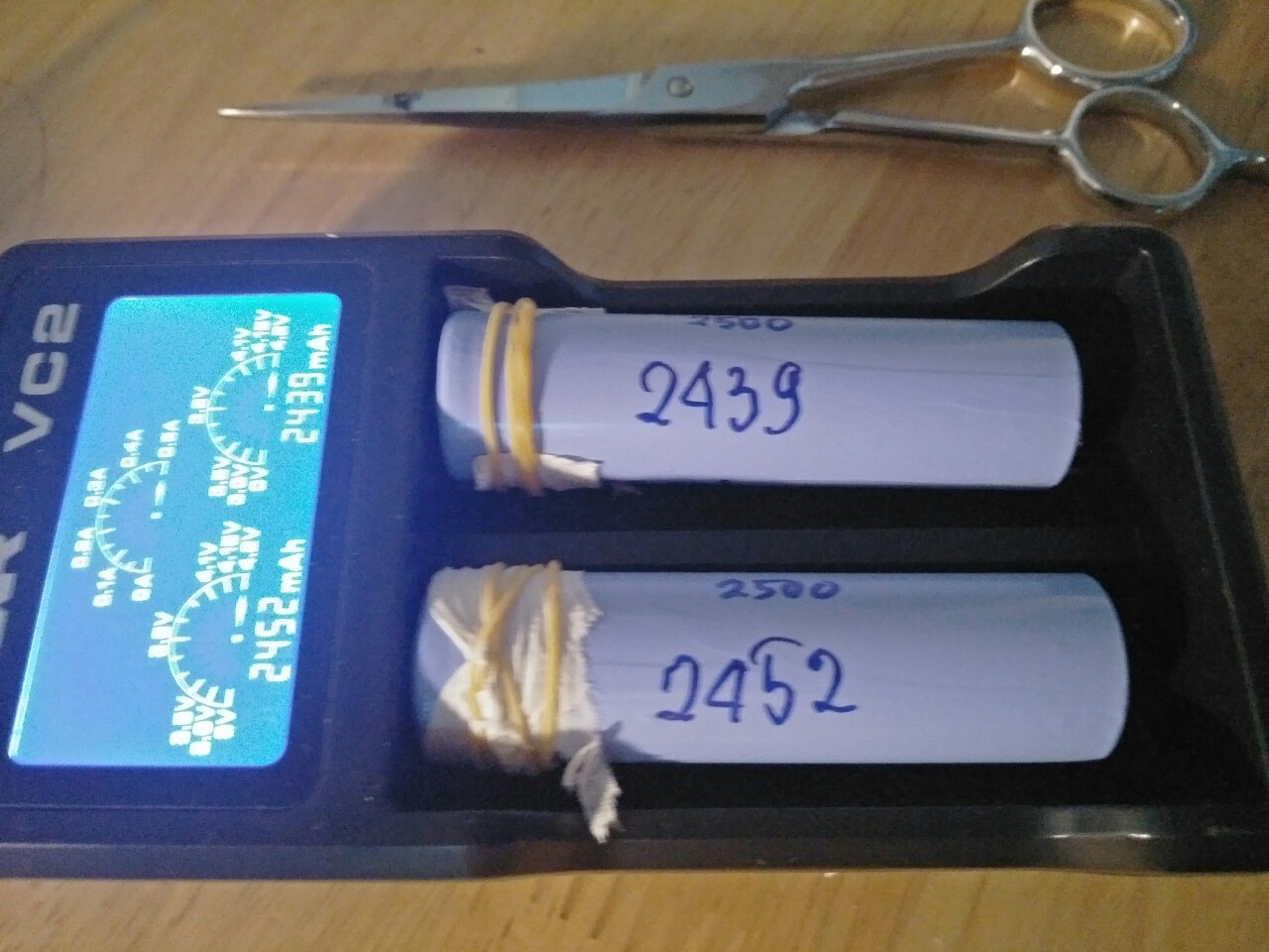 Thanh lý Pin cũ 18650 đầu bằng tháo LAPTOP dung lượng cao từ 2500mah. giá 2 hay 10 pin