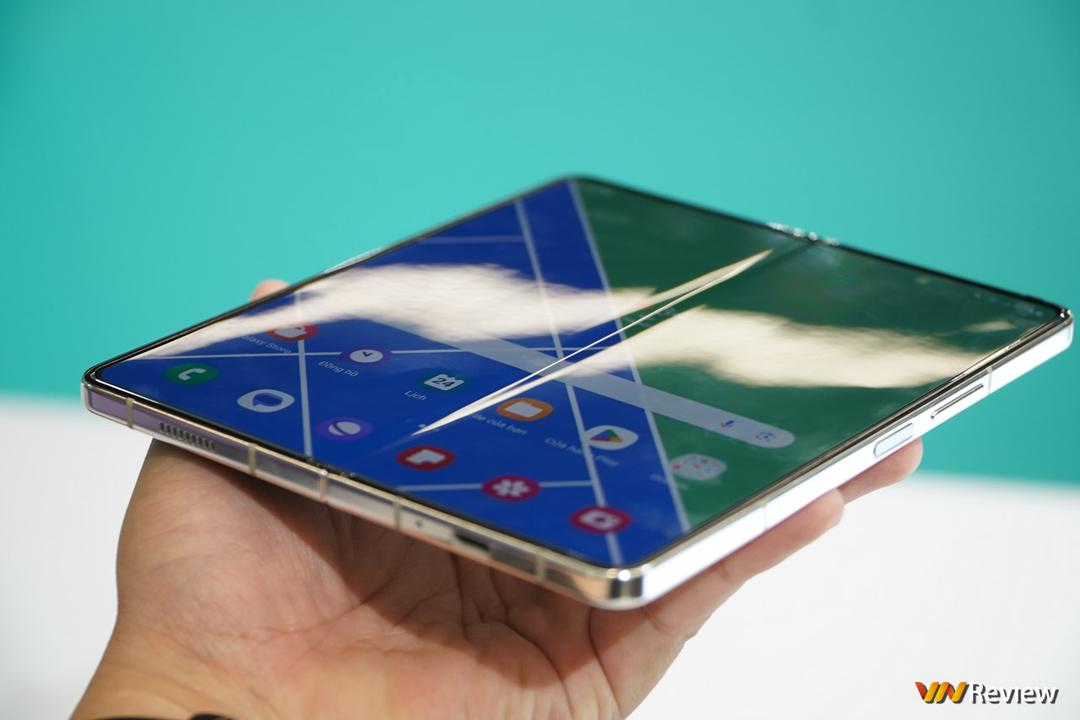 Điện thoại SamSung Galaxy Z Fold 5