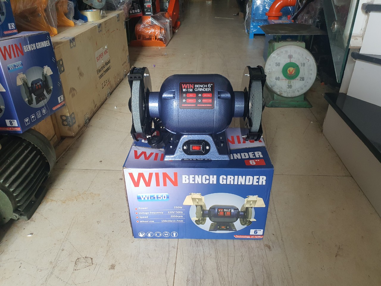 Máy mài hai đá WI-150 6" Bench Grinder