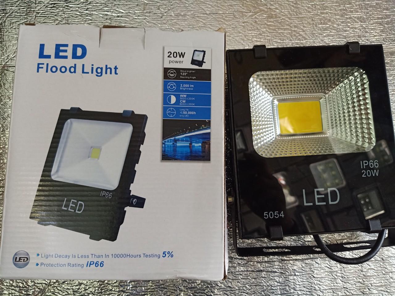 [HCM]Đèn pha led COB 20W cao cấp chống nước ( Đủ wat)