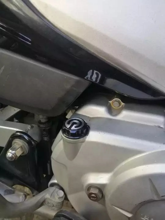 ốc nhớt(ty thăm nhớt) logo brembo thời trang