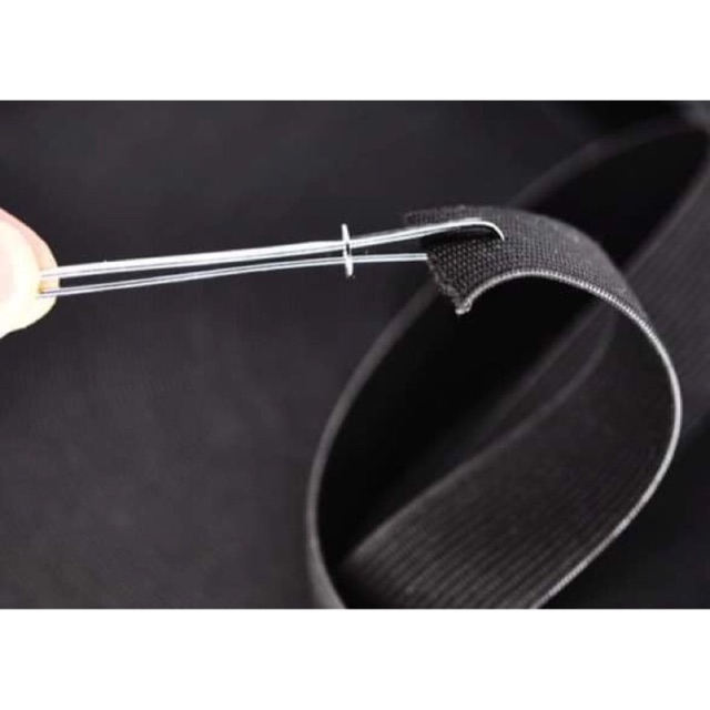 Dụng cụ luồn thun giúp luồn thun nhanh và dể