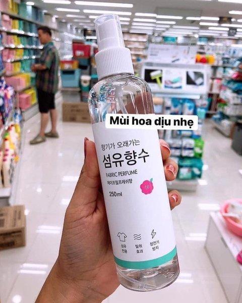 [HCM]Xịt Thơm Quần Áo Fabric Perfume Hàn Quốc 250ml