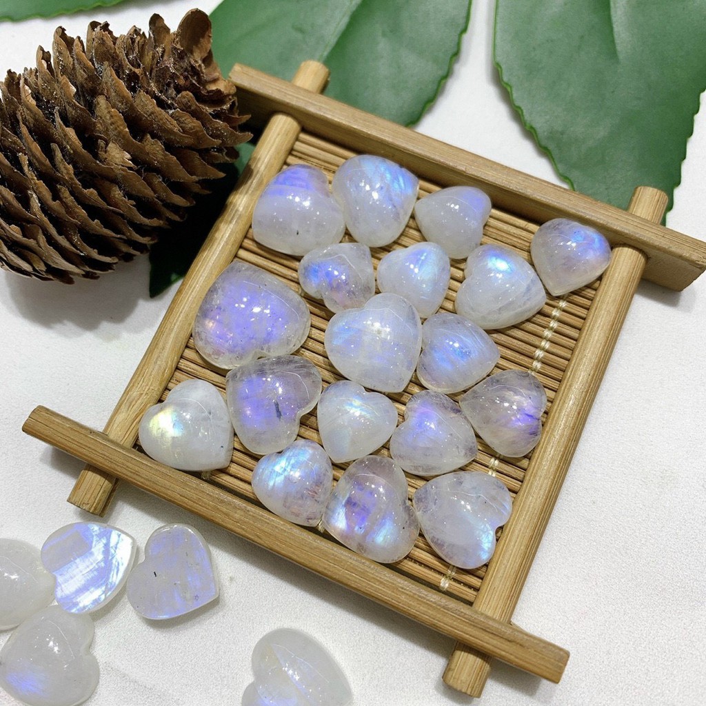 Mặt Đá Mặt Trăng Hình Trái Tim