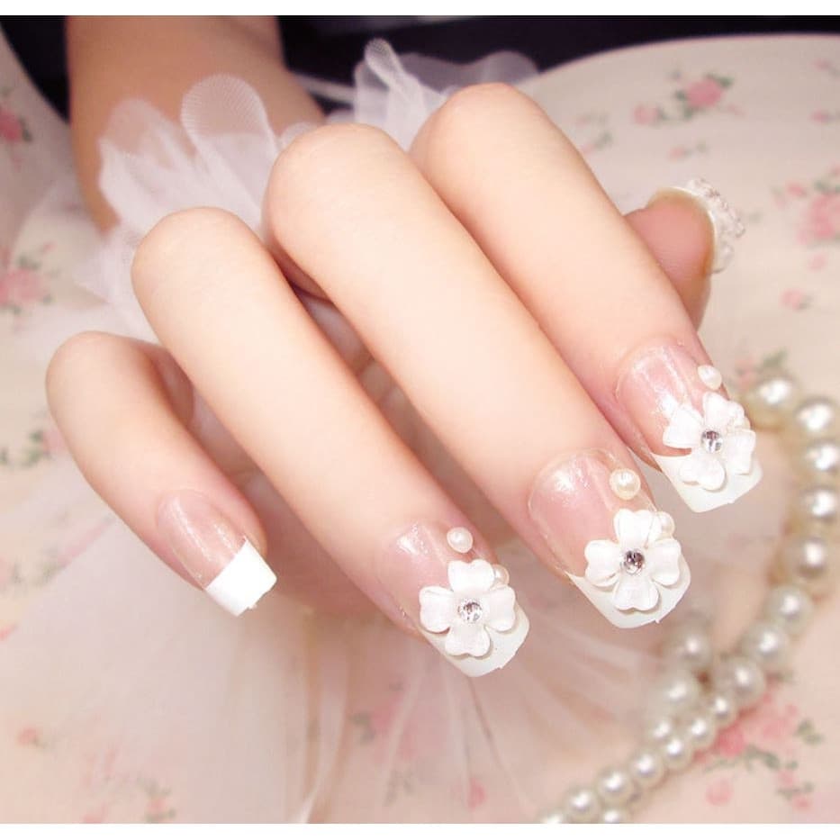 Bộ Móng Tay Giả Đính Hoa Trắng (kèm keo+dũa)