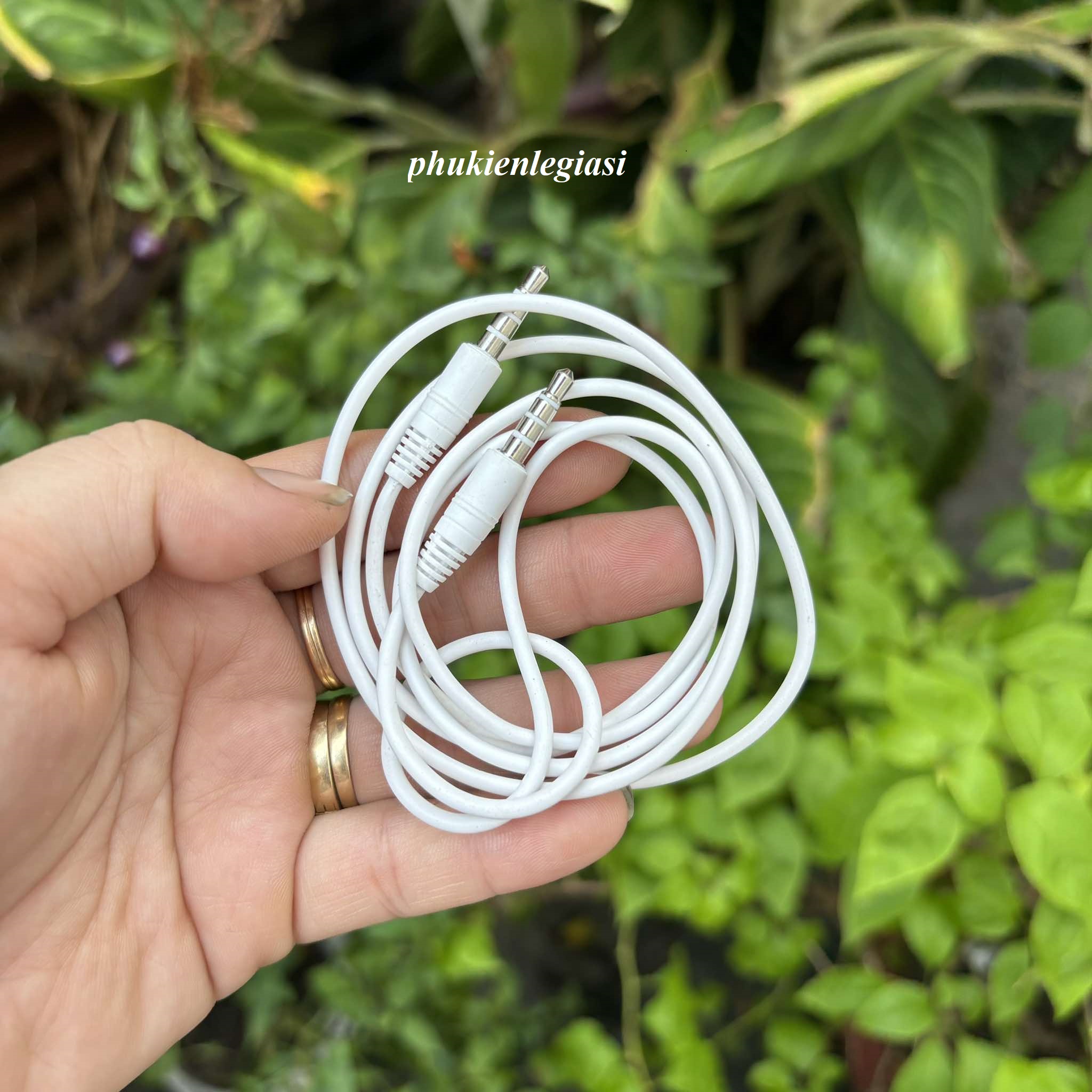 Cáp âm thanh 2 đầu jack 3.5mm