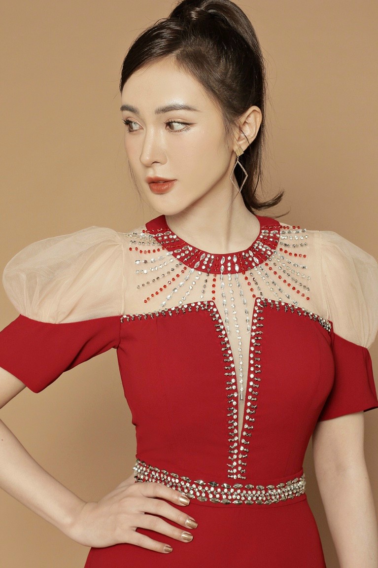 Đầm dạ hội xoè kết pha lê cổ tròn - YB211205