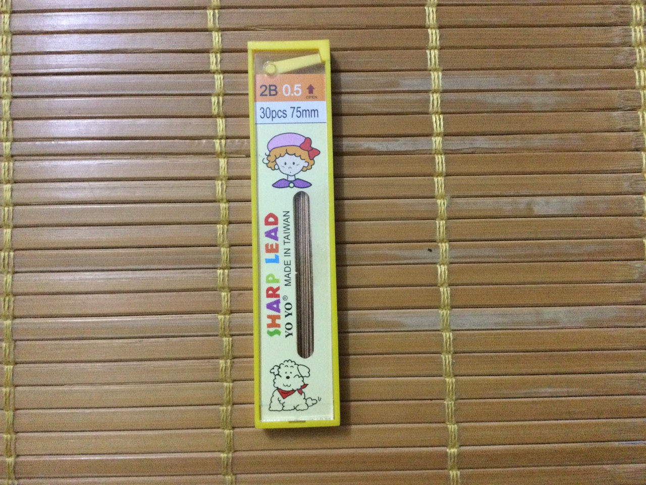 Ruột bút chì vàng 0,5 mm