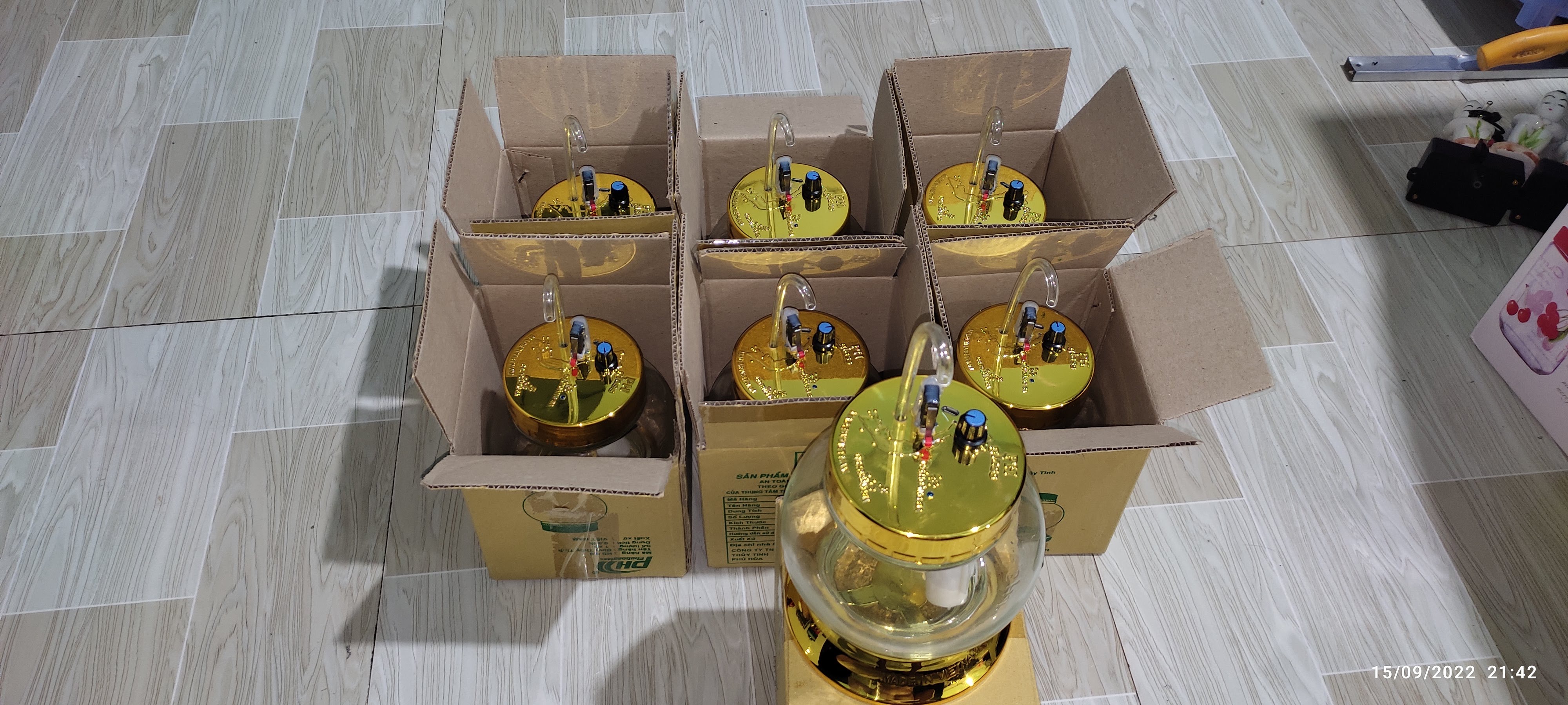 bình rót ruou tự động 0,9 lít