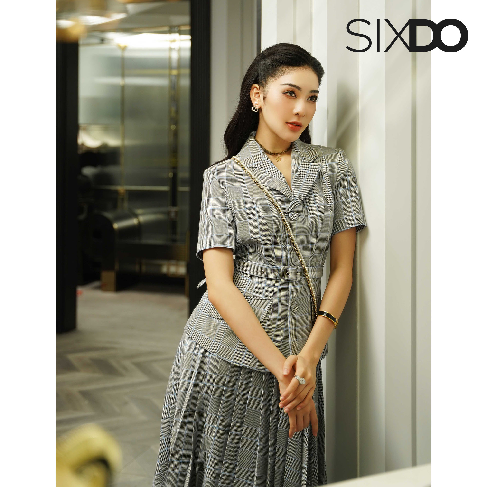 Chân váy xếp ly dệt thoi họa tiế kẻ SIXDO (Multi-coloured Check Pleated Midi Woven Skirt)