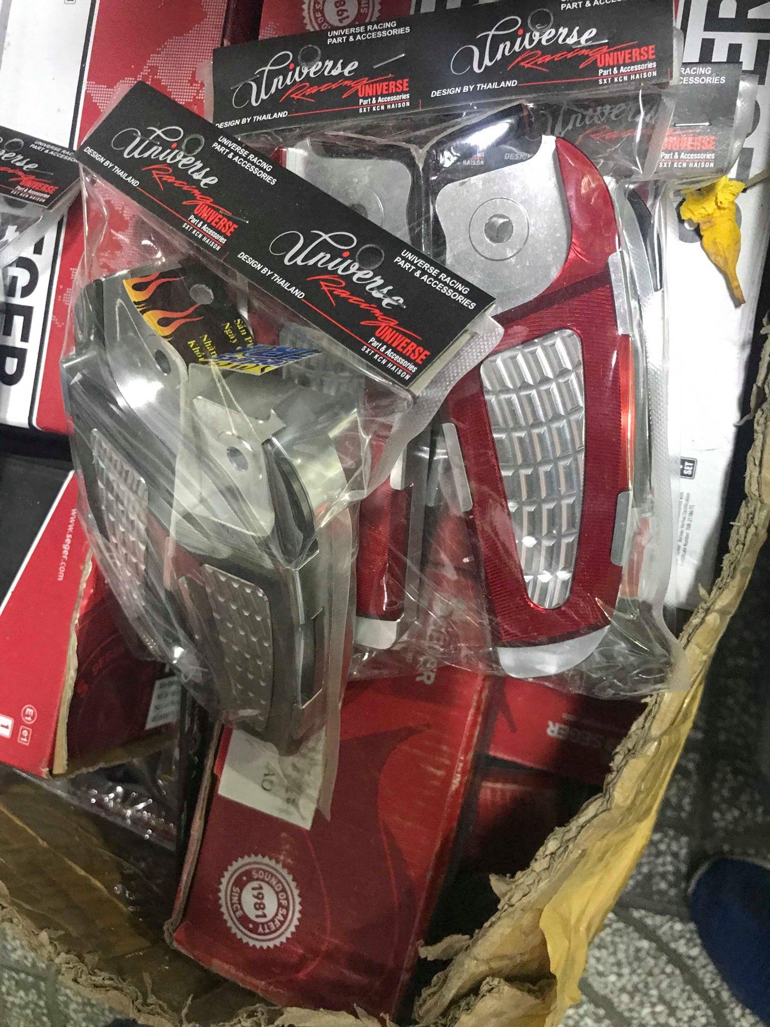 Gác chân sau nhôm pcx