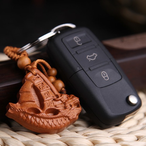 Móc Khóa Gỗ Khắc Hình Thuyền Rồng